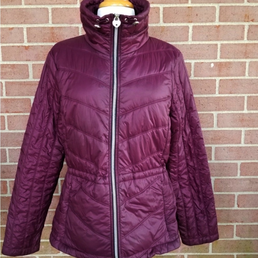 Guess Women's light weight Puffer Jacket in Deep Purple